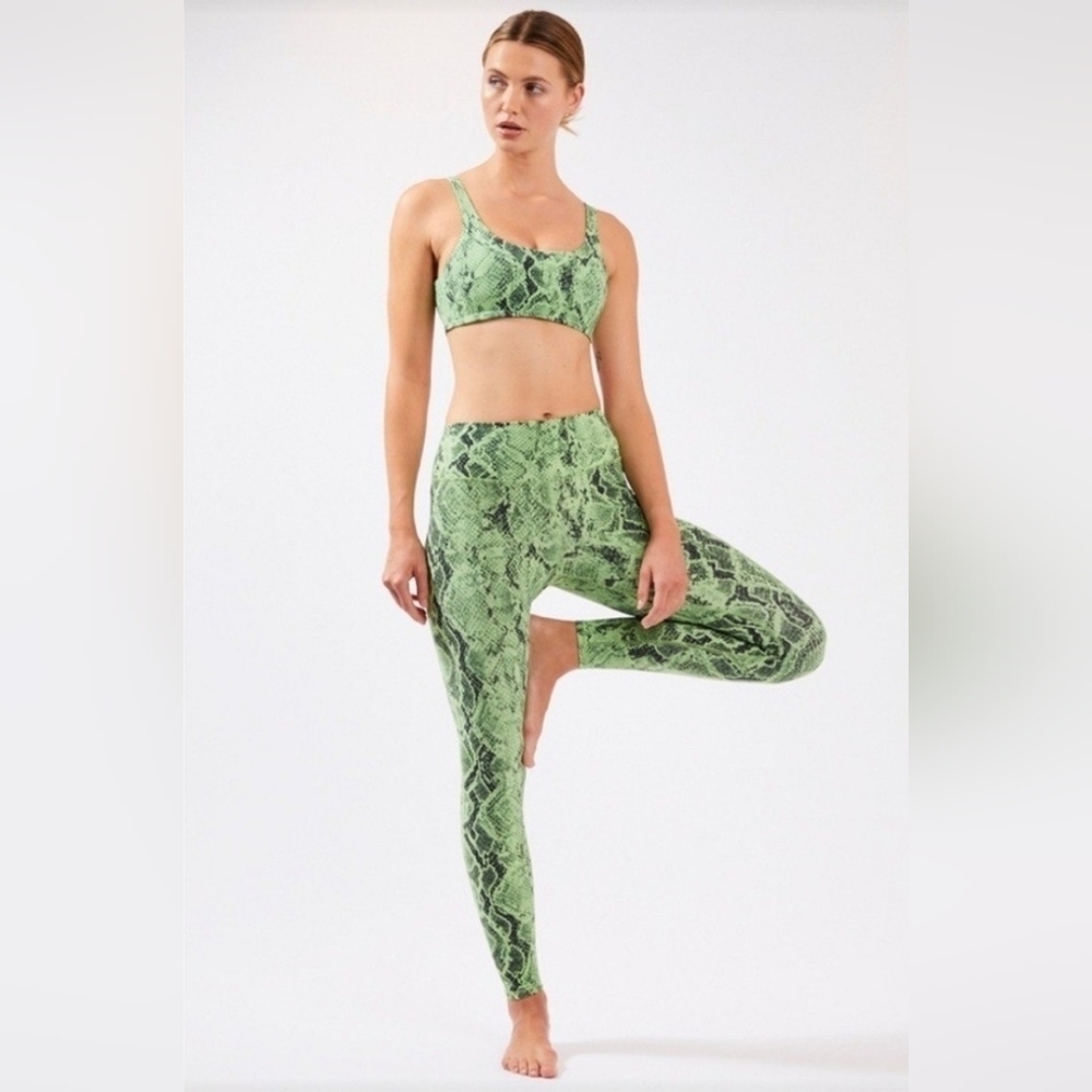 Alo Yoga Snakeskin Vapor Leggings Green Size Small - Picture 2 of 12